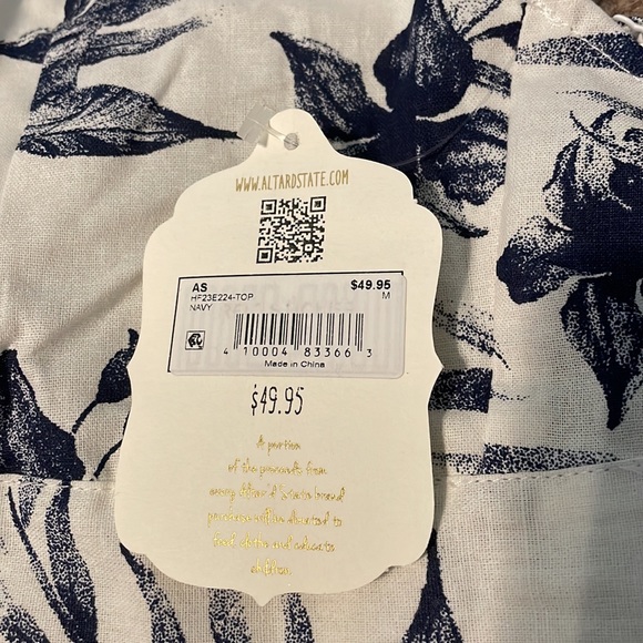 Altar’d State Floral top size: M blue and white - Picture 3 of 3